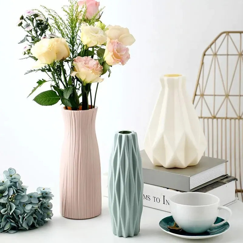 Vase Moderne Nordique en Plastique – Décoration Élégante Blanc, Rose & Vert